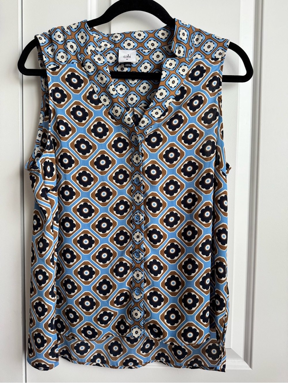 CAbi Retro Geo Floral Button Front Sleeveless Blouse Top M
